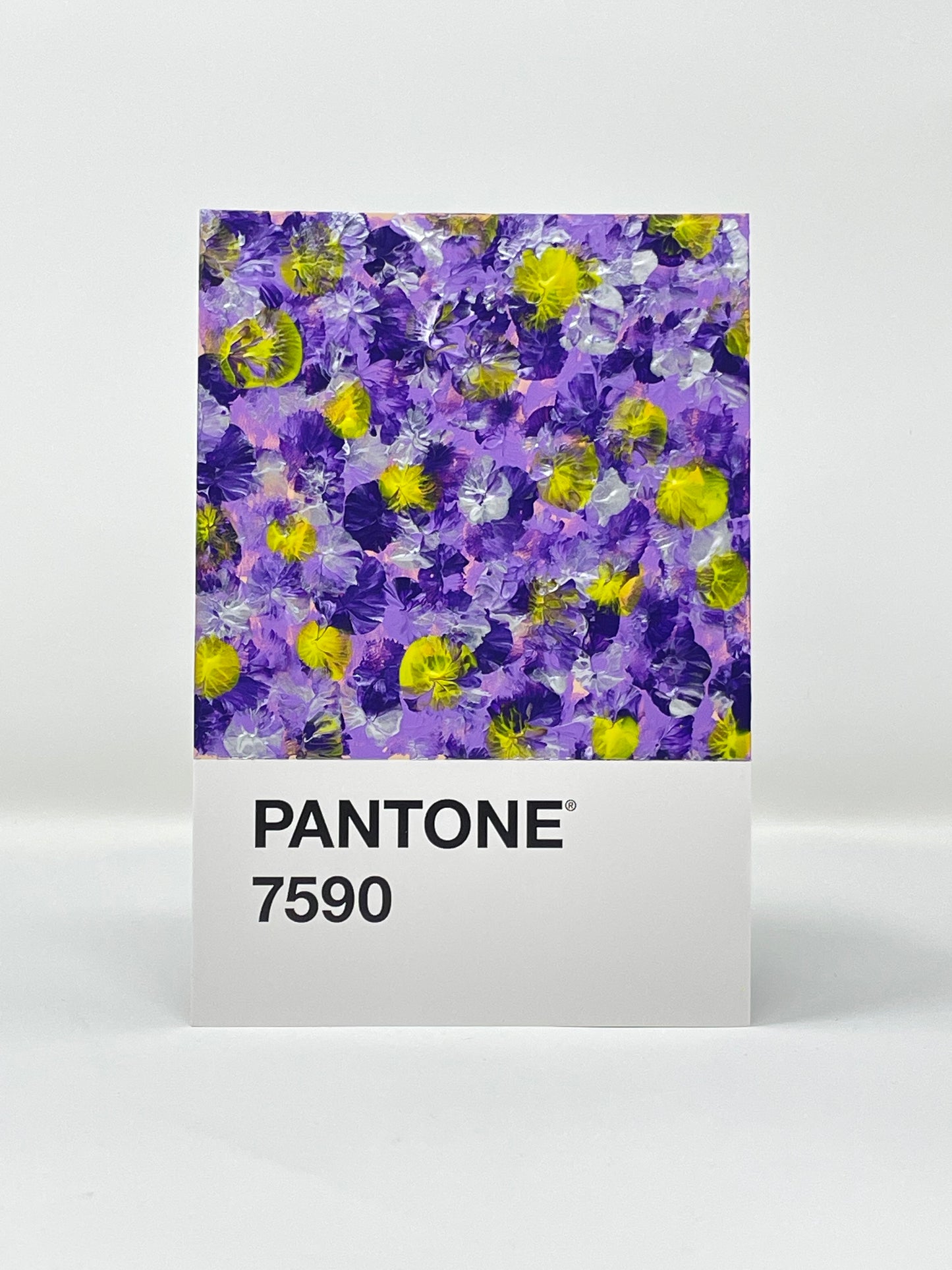 Pantone 7590