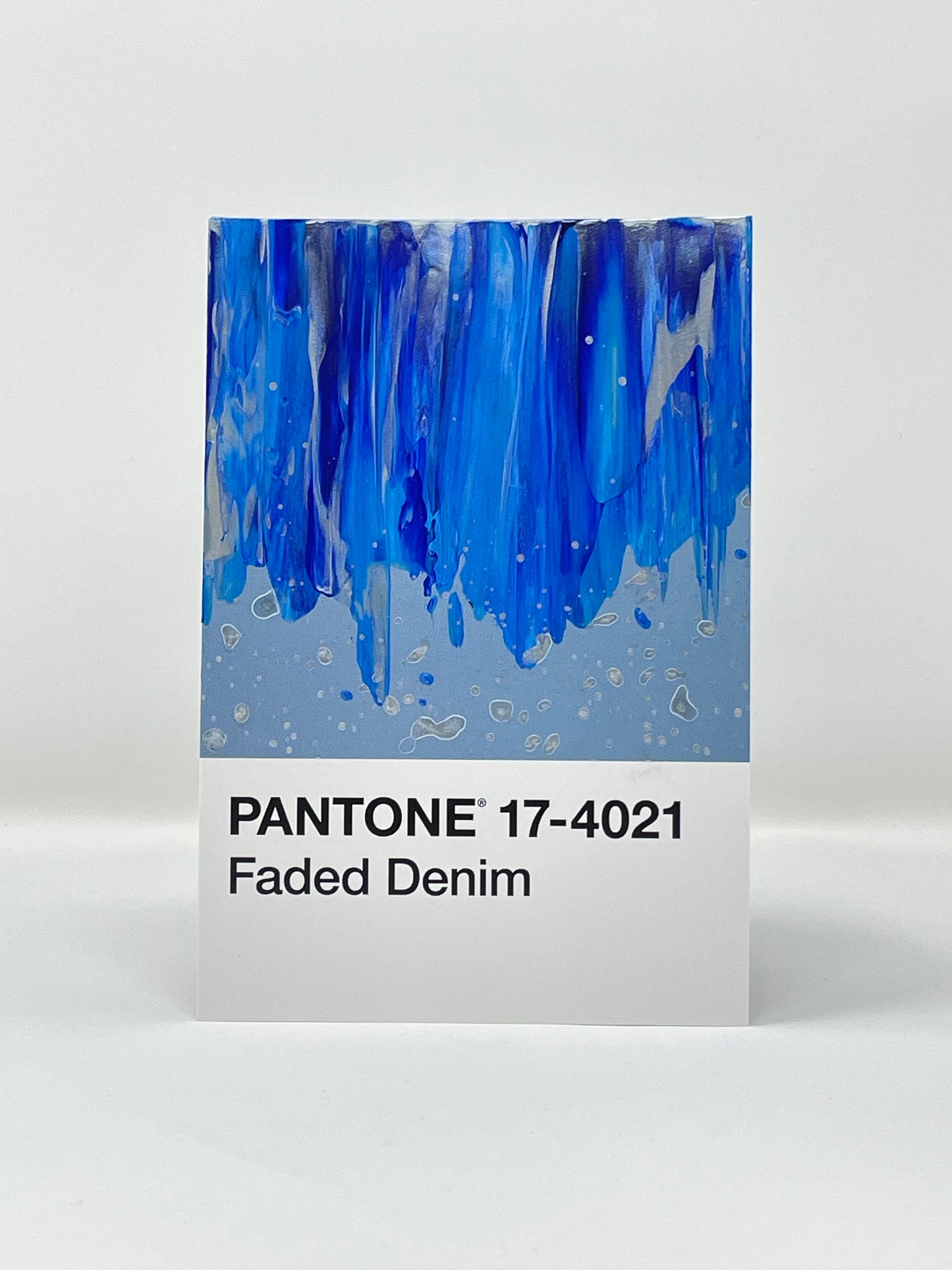 Pantone 17-4021 Faded Denim